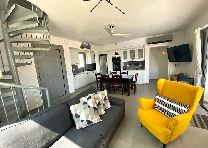 Portoheli Downtown, Pool & Port View