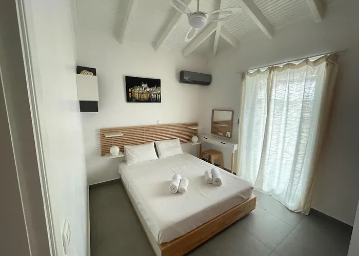 Portoheli Downtown, Pool & Port View *